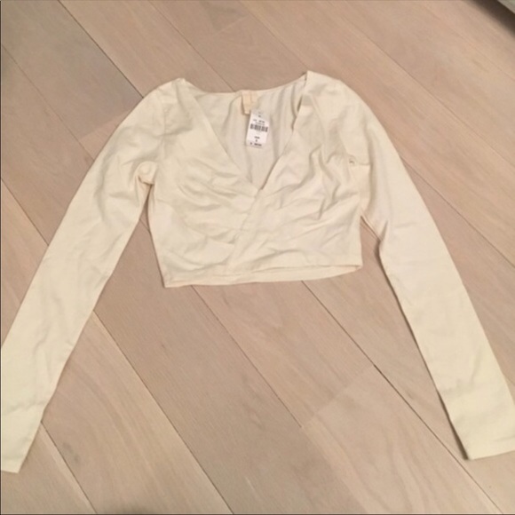 LF white long sleeve crop top - Picture 3 of 4